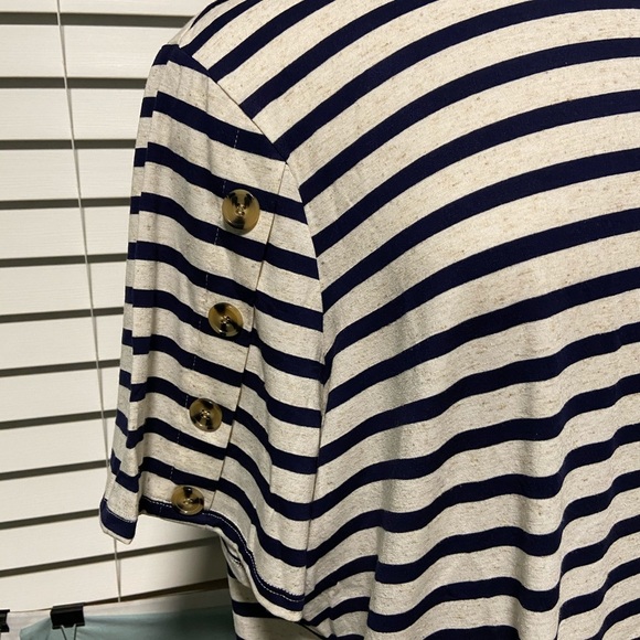 89th & Madison blouse - Picture 2 of 14